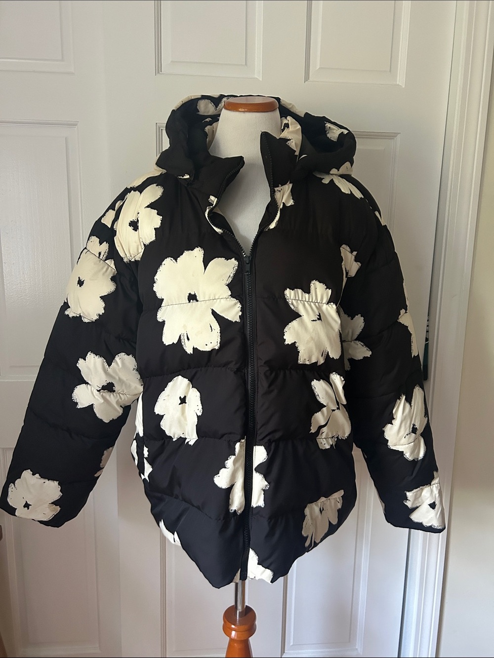 Ava & Viv Black Hooded Puffer Jacket with White Floral Print